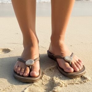 OKA B  flip flops L